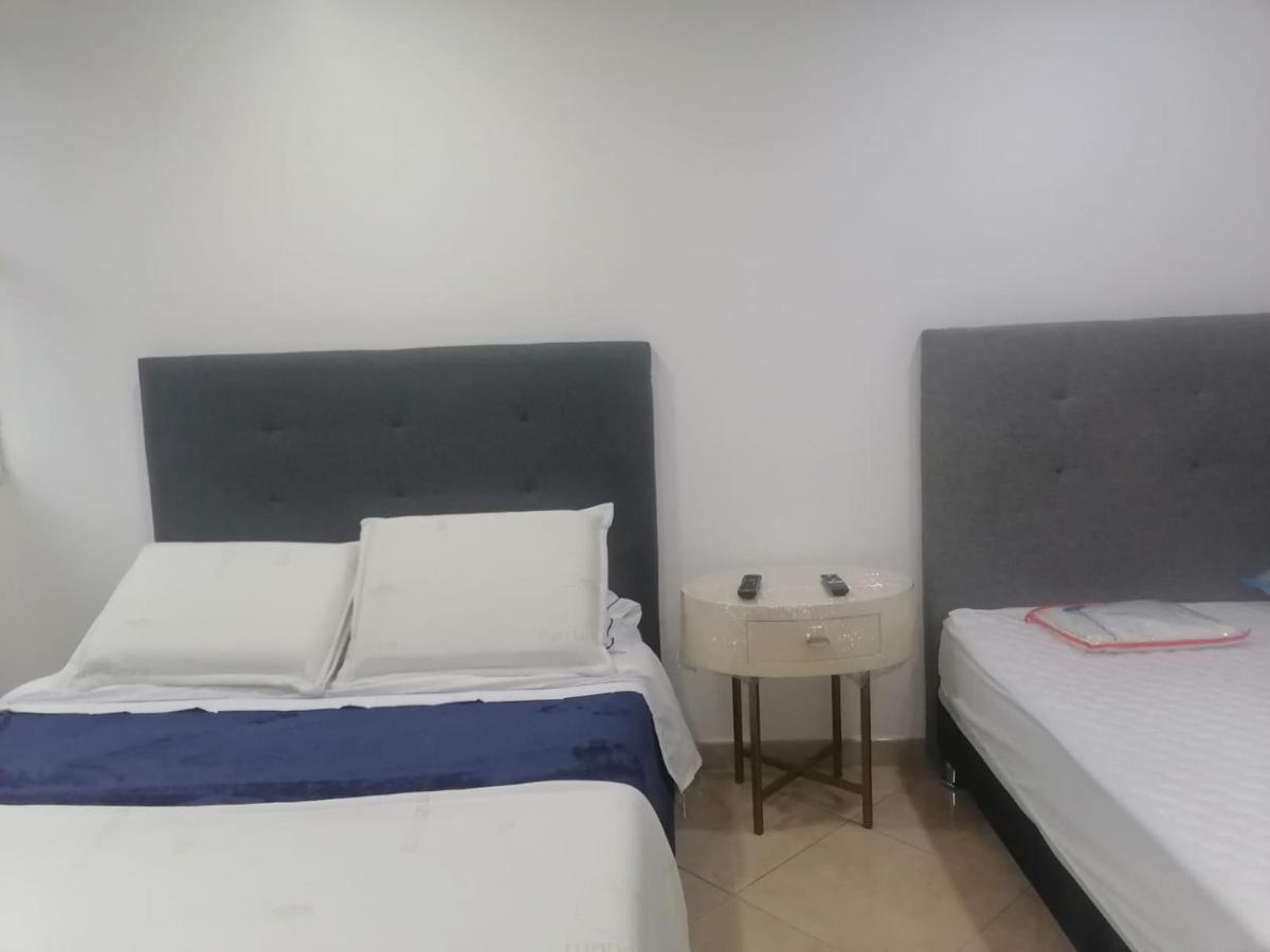 C Hotelera Rey.Es Bogota Buitenkant foto